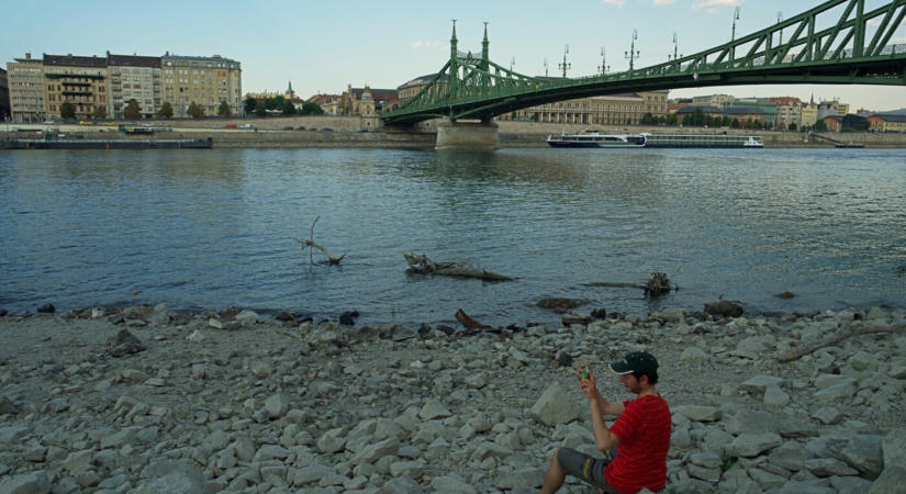 Kiszáradó folyók, pusztító erdőtüzek – ezt hozta a július