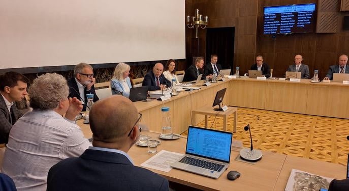 KÖLTSÉGVETÉS-MÓDOSÍTÁS – Két és fél milliárddal kevesebb a kasszában