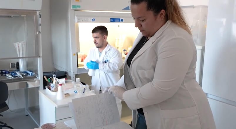 Baktériumölő vírusok jelenthetik a jövő gyógyszereit – kutatás a Debreceni Egyetemen