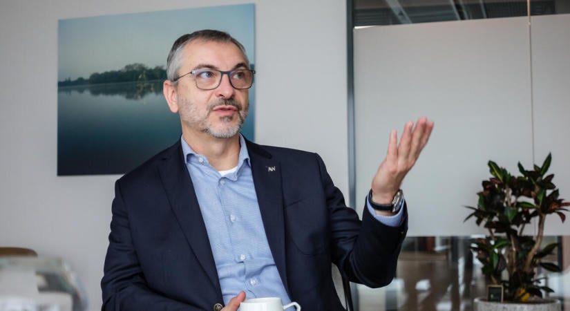 A vásárlók nyernek, a cégek ráfaragnak a mostani autópiaci helyzetre – interjú