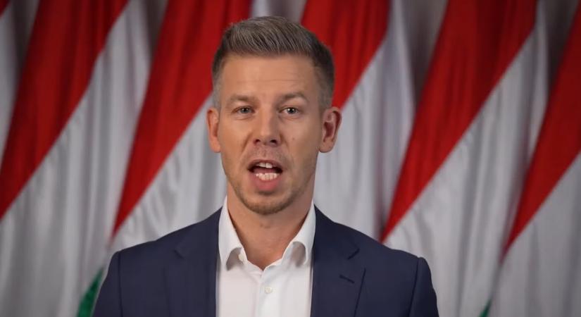 „Politikai pedofília”: kitakaratlan arcú gyerekekkel mókázott Magyar Péter