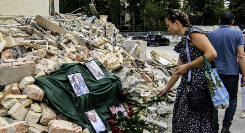 Fejbe és gyomron lőtte egy merénylő a kijevi gyerekkórház lebombázásáért felelősnek tartott orosz tábornokot