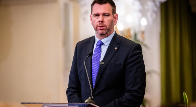 A Fidesz szerint a Tisza-kormány Magyarország újragyarmatosítását szolgálja ki