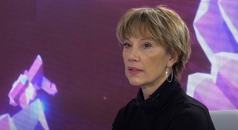 Ilyen meseszép menyasszony volt csipkés ruhájában az 58 éves Xantus Barbara: megjöttek az első fotók a titkos esküvőről