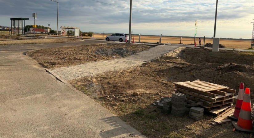 Végre zebra épül a forgalmas főúton, nagy változás jön Szekszárdon