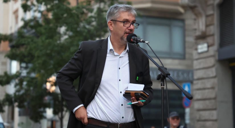 Hiába a minisztériumi vizsgálat, Hadházy Ákos feljelentést tesz az augusztus 20-i tűzijáték miatt