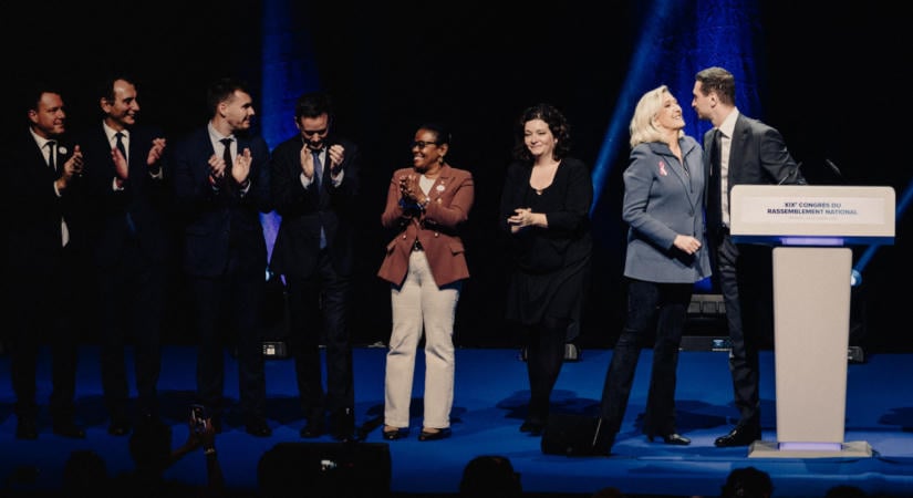 Újraválasztották Le Pen pártjának élére Jordan Bardellát
