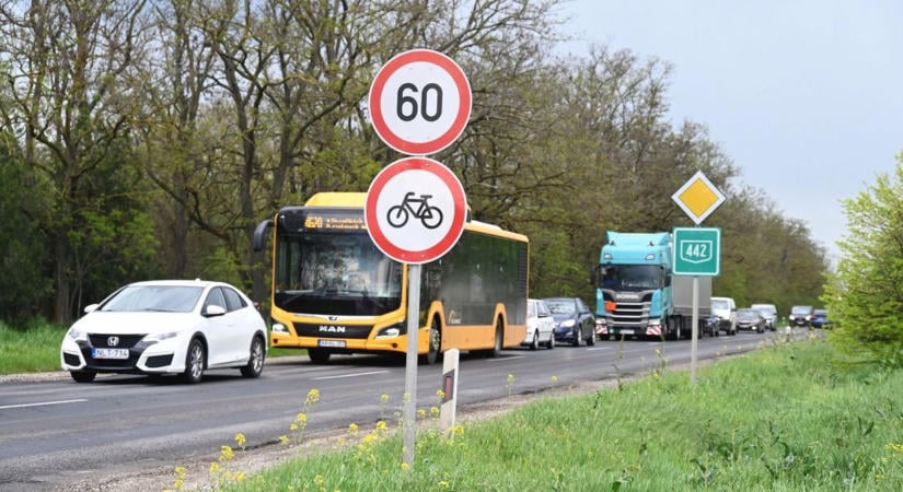 60-as tábla a Múcsonyi úton! Megosztja az autósokat az új sebességkorlátozás