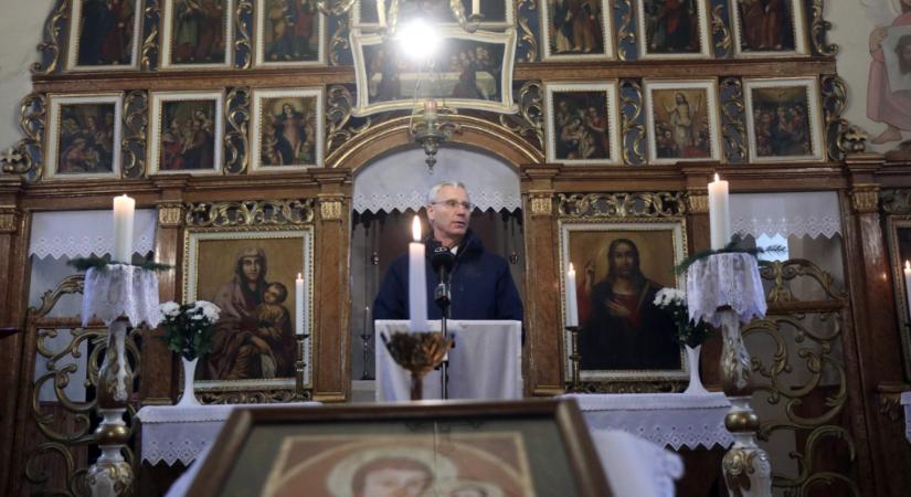 Soltész Miklós: a kormány támogatja a méltó búcsúztatást is