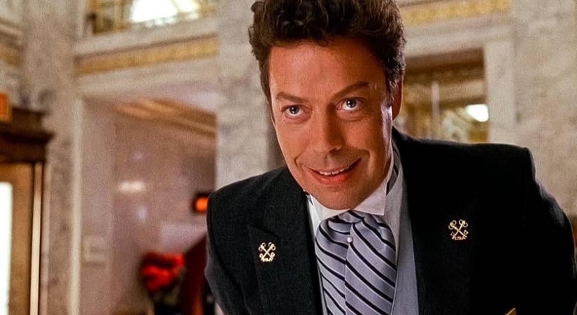Elhunyt Tim Curry: a Reszkessetek betörők 2. sztárja 80 éves volt