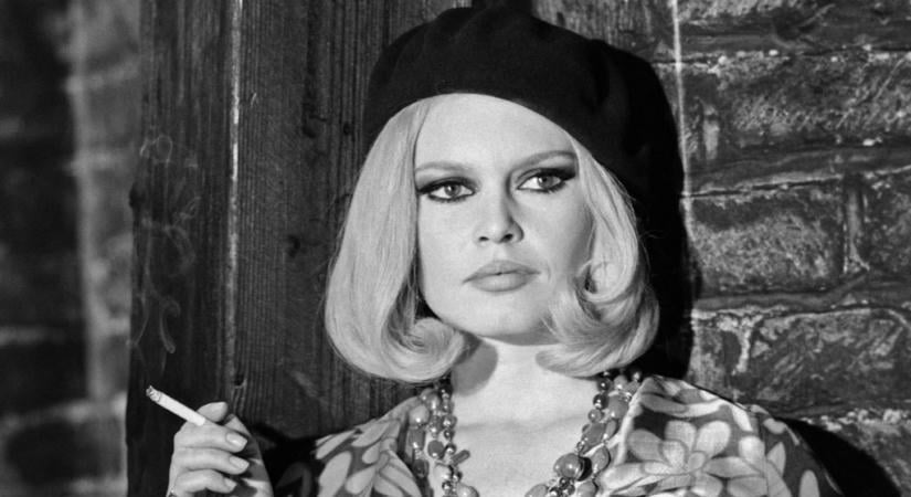 Összesen közel egymillió eurót fizettek Brigitte Bardot elárverezett tárgyaiért