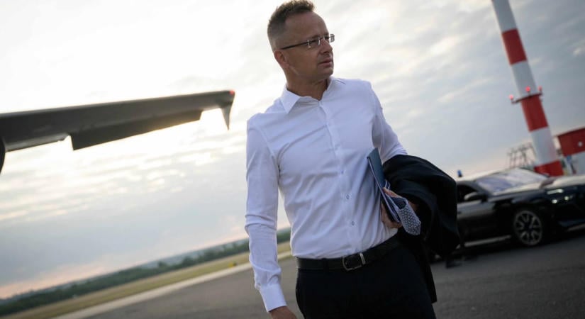 Váratlan fordulat a Szijjártó-féle diplomata-útlevelek ügyében: meghozta a döntést a rendőrség