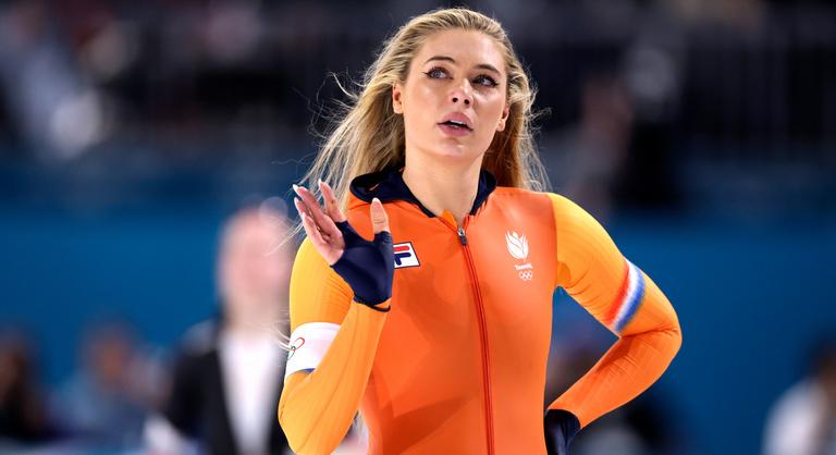 Durván átverte a téli olimpia sztárja, Jutta Leerdam az elhíresült versenyruhájára licitálókat