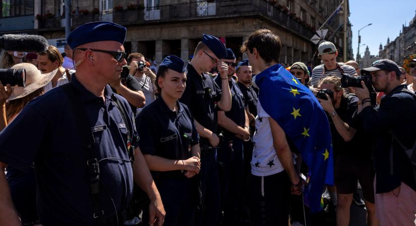 Le a vízfejjel, fel a bérekkel: belügyi dolgozók üzentek Pósfainak