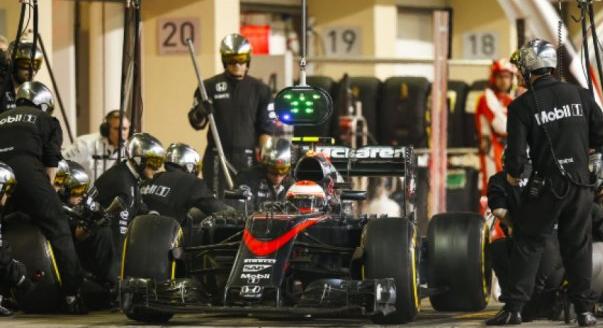 F1-Archív: Hamilton menjen a Red Bullhoz!
