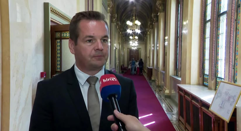Németh Balázs videója bizonyítja a parlamenti drámát a Médiatanács-szavazásról