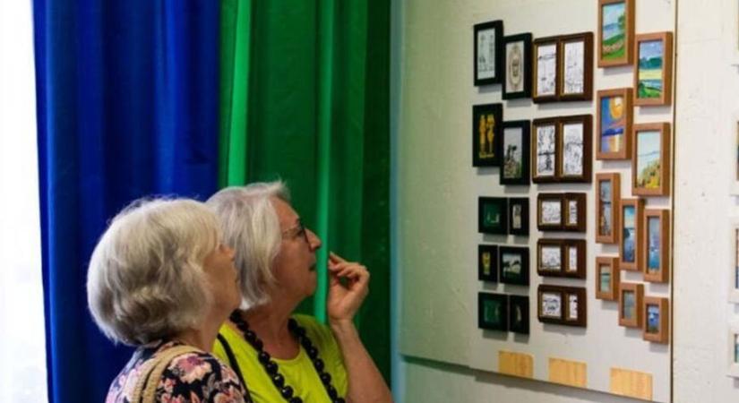 Kicsiben is lehet nagyot alkotni: így zárja le a 30 évet a volt galériatulajdonos
