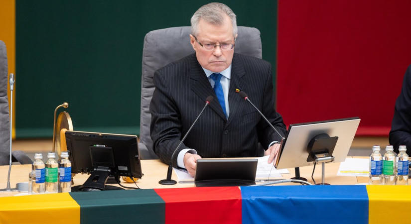 Litvánia a nukleáris fegyverek telepítése tilalmának feloldására készül