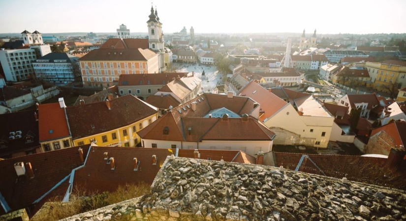 Újabb csillagot avatnak az egri sétányon, nem akárki neve szerepel rajta