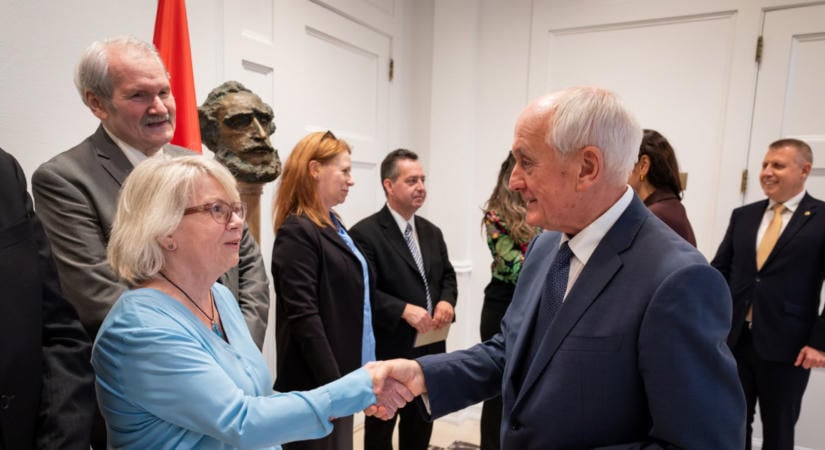 Baka András nagyon messze élő magyarokat látogatott meg