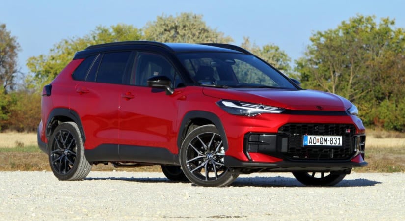 Sportos családi SUV, meghökkentő fogyasztással