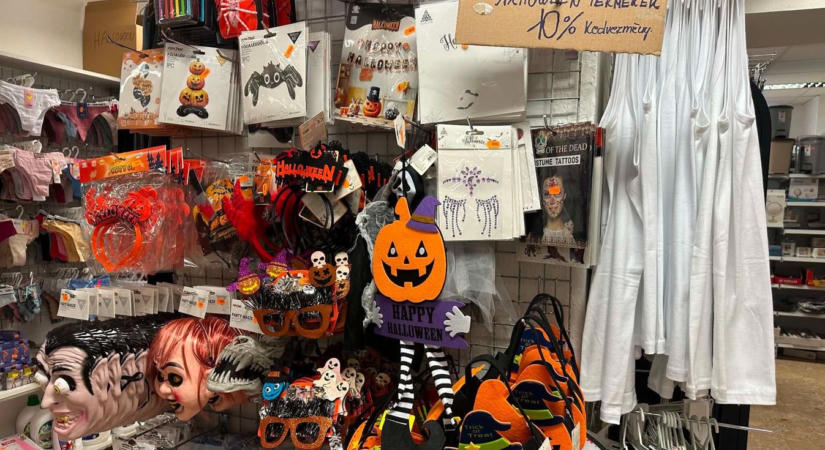 Épp, hogy becsengettek, de Pécsen már tombol a Halloween: kísértetek lepték el a boltokat (FOTÓK)