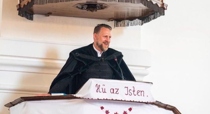 „Bárki számára elérhető vagyok” – üzeni Madocsa új lelkésze, aki az Egyesült Államokban is szolgált