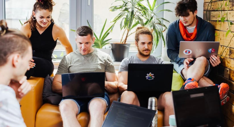 Google X Codecool: több mint 3000 magyar juthat ingyenes AI-képzéshez és hivatalos Google-tanúsítványhoz