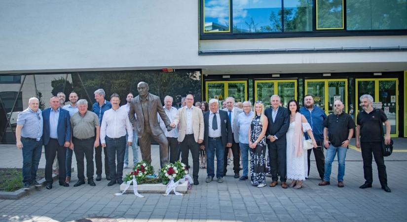 Buzánszky Jenő eredményei nem merülhetnek feledésbe