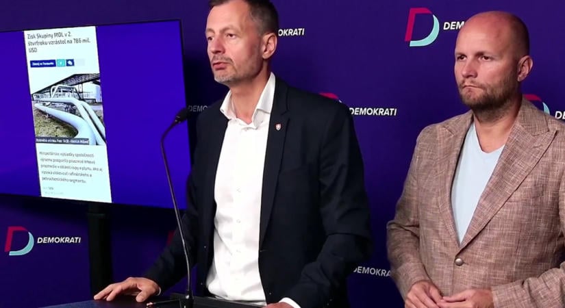 A Slovnaft Magyarországon adózik, miközben nálunk üres a kassza és drága a benzin, állítják a Demokraták