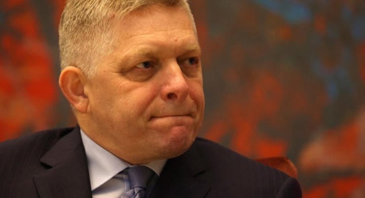Fico kormánya többségének elvesztését kockáztatja az SNS-en belüli vita miatt