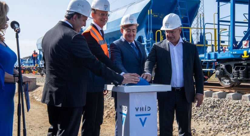 Eljárást indított a GVH Mészáros Lőrinc V-Hídjával szemben