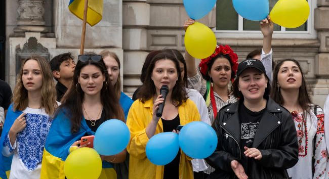 A Külügyminisztérium tisztázta, mikor kérhetnek az ukrán nőktől az EU-ban információkat a Rezerv applikációból