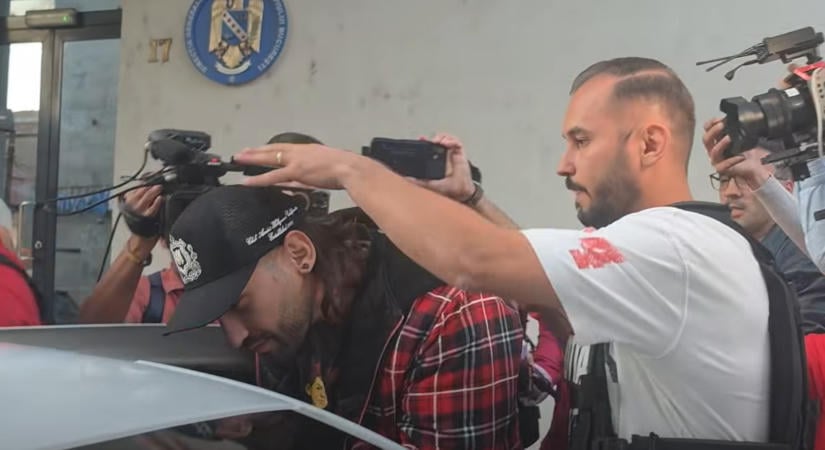 Hatósági felügyelet alá került a színpadra vizelő trapper