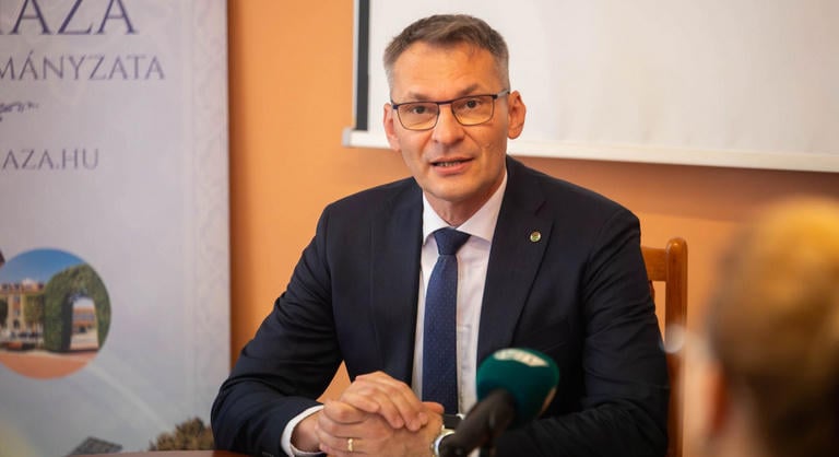 Feljelentést tett elődje ellen az orosházi polgármester