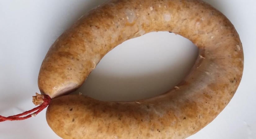 Bajban a füstölés? Nehéz helyzetben a híres breton kolbász egyik gyártója