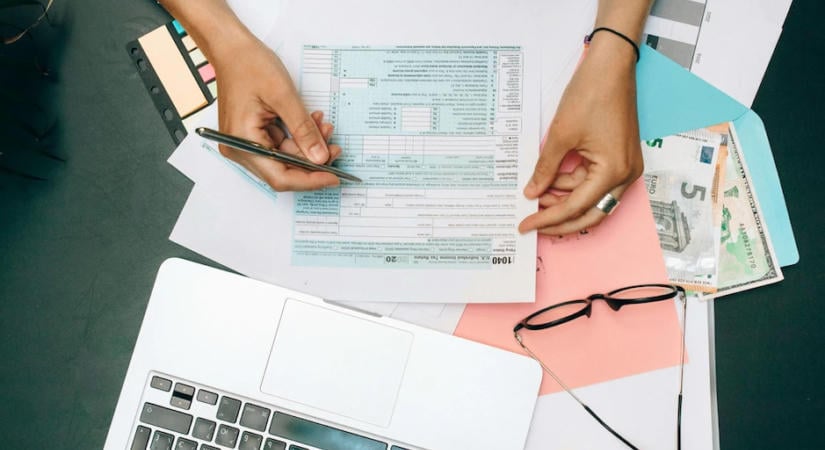Több időt adna az adóhatóság a digitális átállásra