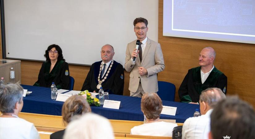 Cser-Palkovics András lemondott az Óbudai Egyetemet fenntartó kekva kuratóriumi tagságáról