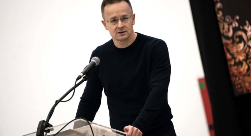 Nemzetbiztonsági kérdések miatt várják Szijjártó Pétert a parlamenti bizottságba