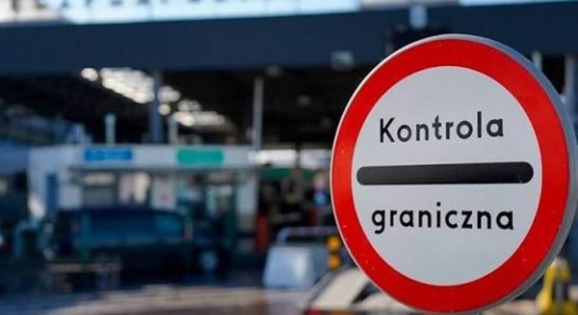 Orosz támadások miatt a lengyel oldalra helyezhetik át az ukrán határellenőrzést