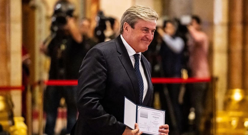 Vajon mire készül? Kapitány István titkos kitérővel megy Paksra