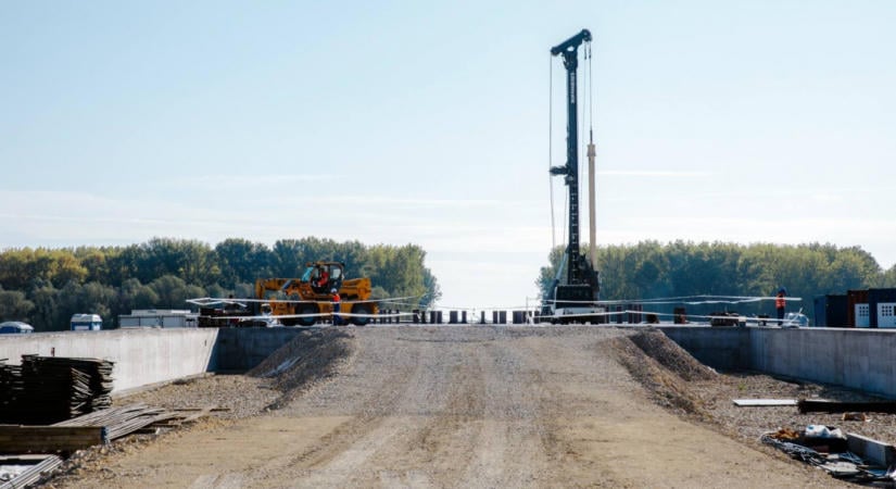 Közel 60 milliárd forint előleget fizet vissza az államnak a mohácsi Duna-hidat kivitelező Duna Aszfalt