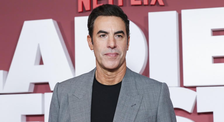 „A világ legjobb rendezője” hívta – Sacha Baron Cohen lesz Quentin Tarantino első színdarabjának főszereplője