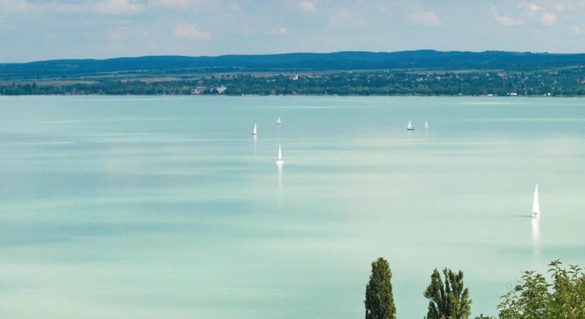Több mint 100 éve tart a Balaton-part beépítése – most kerültek sorra az utolsó szabad területek