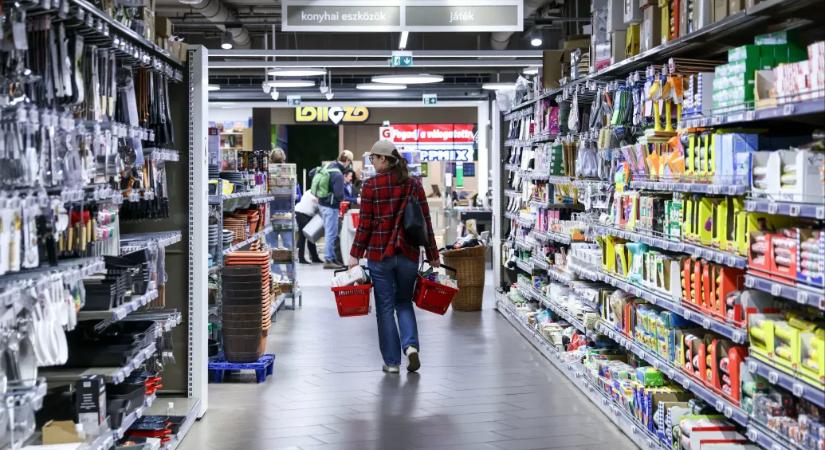 Pörgött a kiskereskedelem a választások utáni hónapban