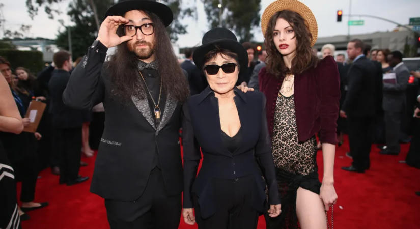 Megszületett John Lennon és Yoko Ono unokája