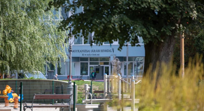 Október 1-jén délig szünetel több ügyintézés a kormányablakokban