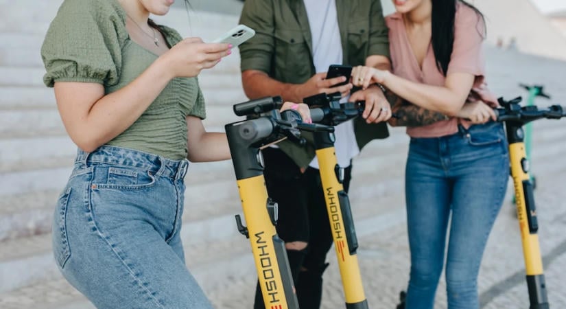 Egyre több az e-rolleres baleset, sürgető a szabályozás