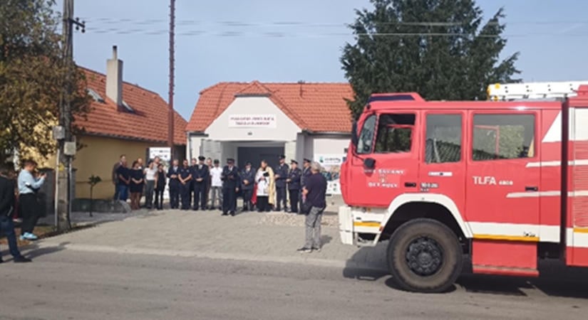 Új szertárral és tűzoltóautóval erősödött a katasztrófavédelem Felbáron