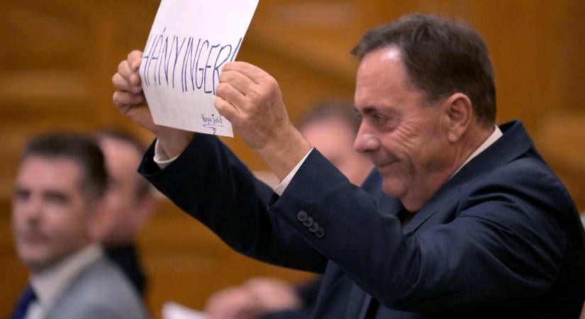 Magyar–Toroczkai-összecsapás, Pócs „hányinger” táblája és a Fidesz mint az „új Gyurcsány” – ma sem hazudtolta meg magát a parlament